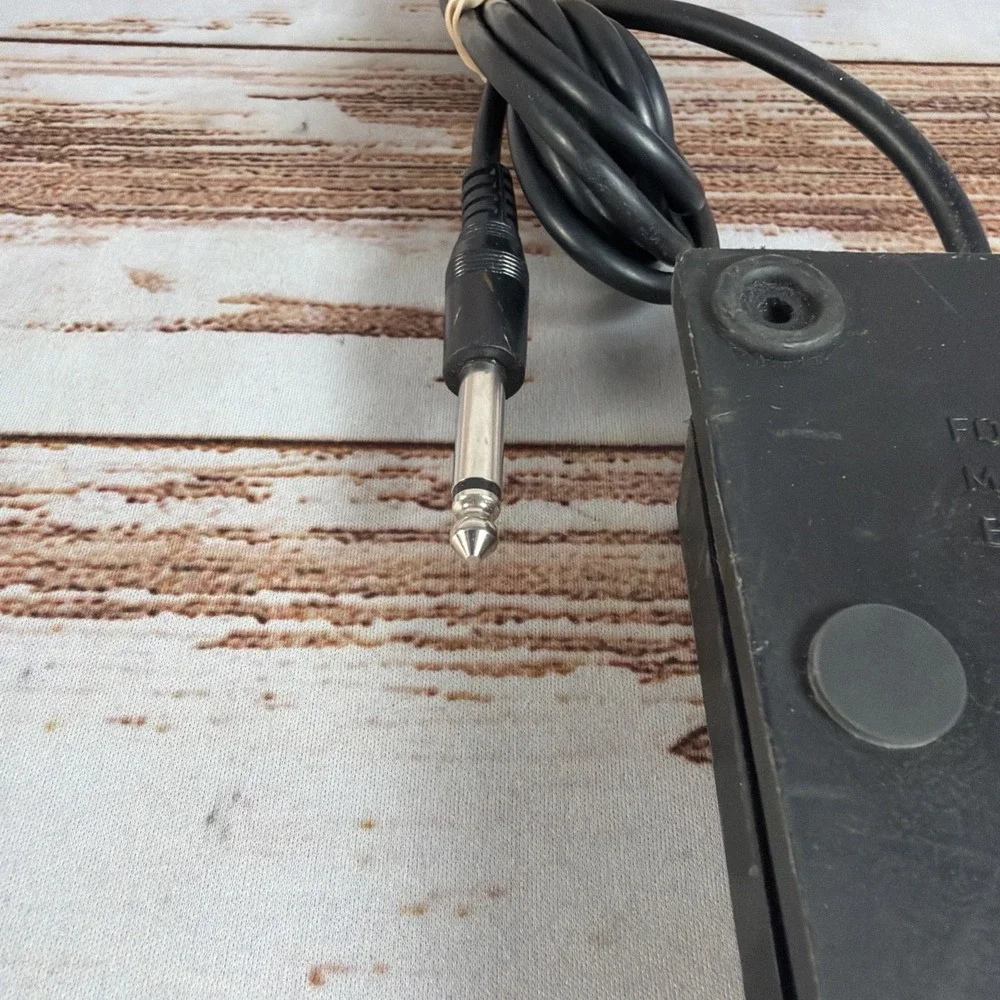 Alesis 93 Sustain Sustain/Damper Foot Switch Pedal Keyboard Used